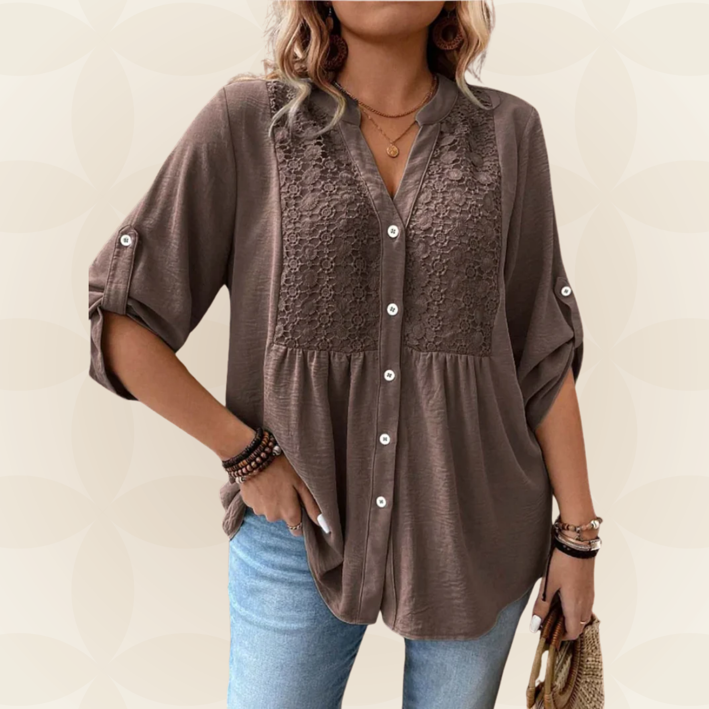 Renate – Blouse met V-hals en knopen