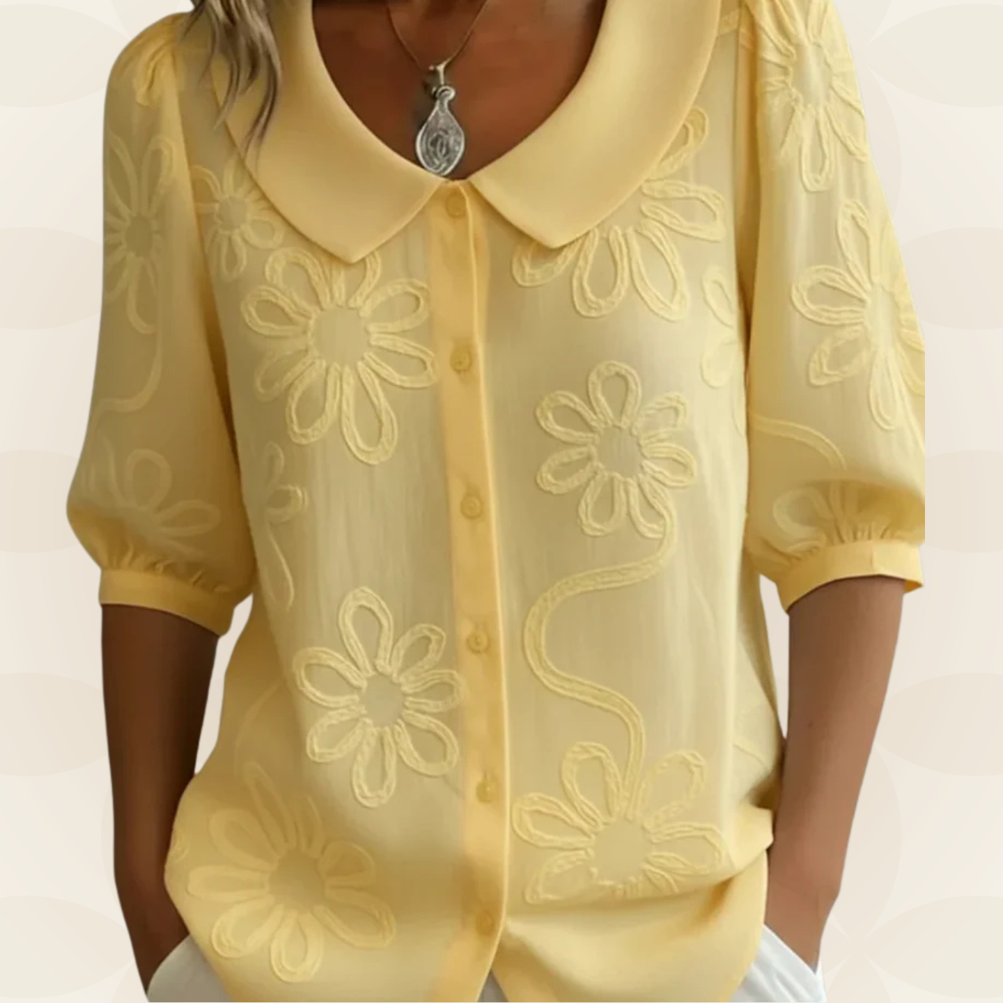 Jeanet – Blouse geborduurde bloemen