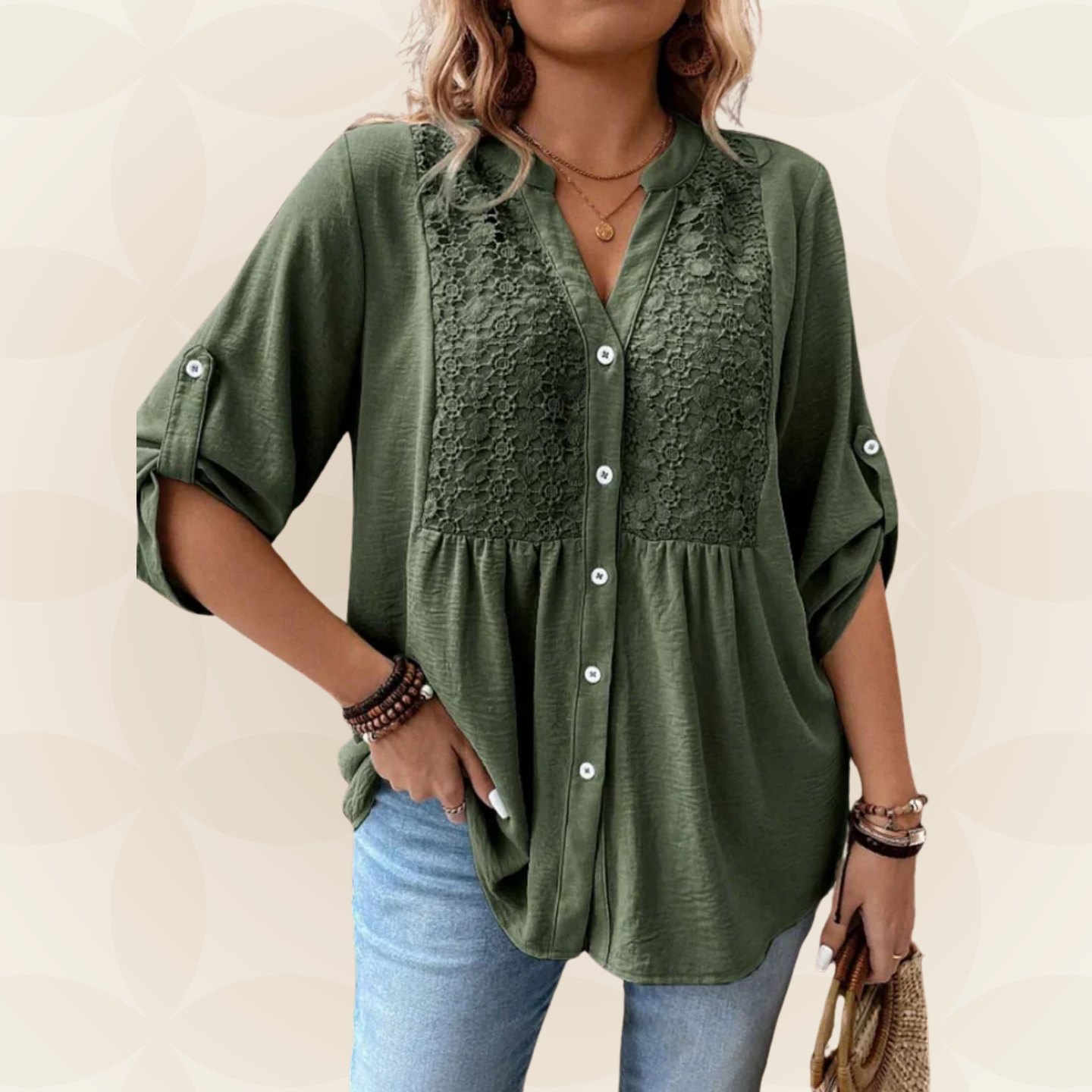 Renate – Blouse met V-hals en knopen
