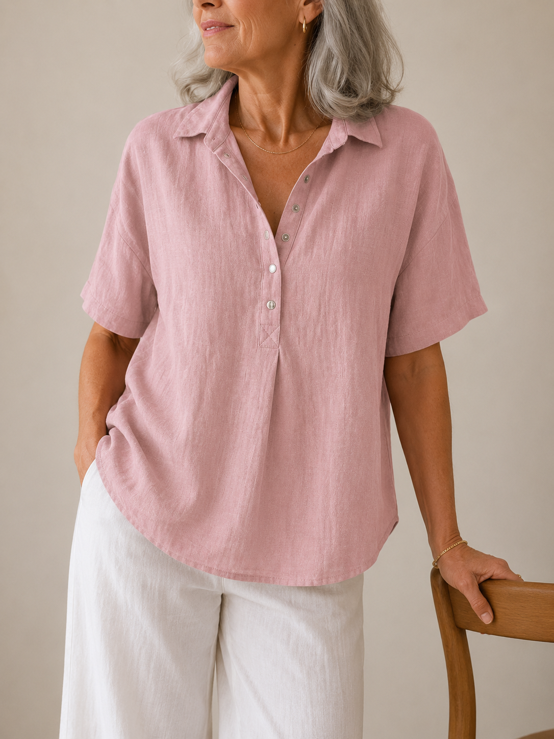 Sonja - Blouse met kraag en knoopdetail