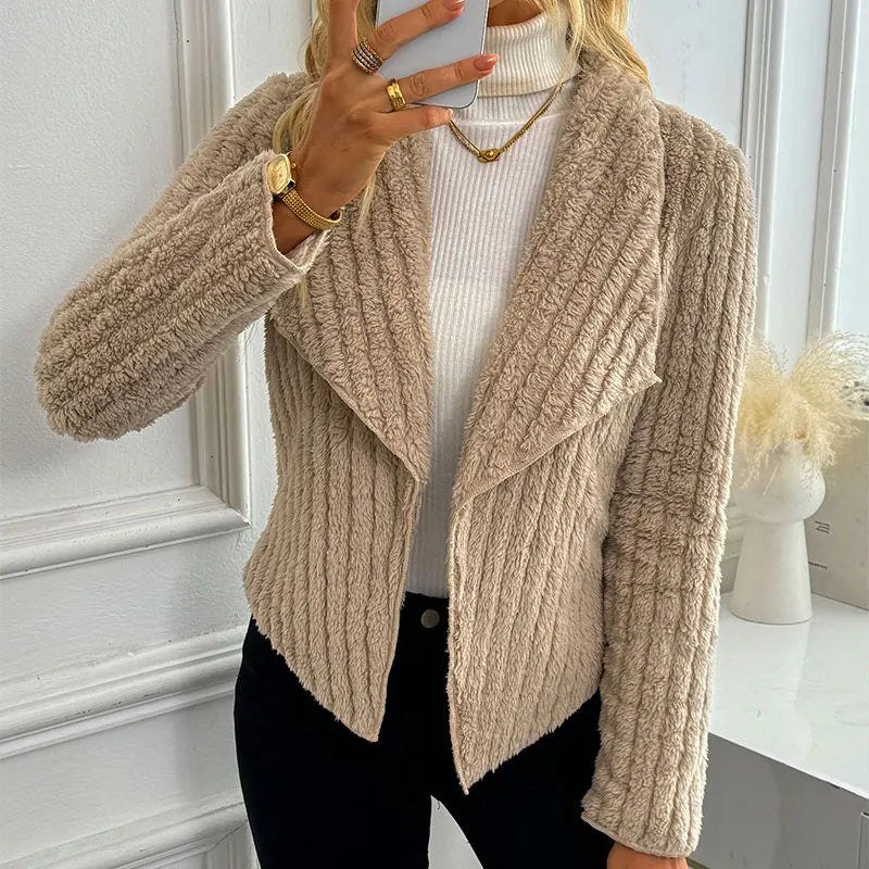 Danisha – Beige vest met ribstructuur